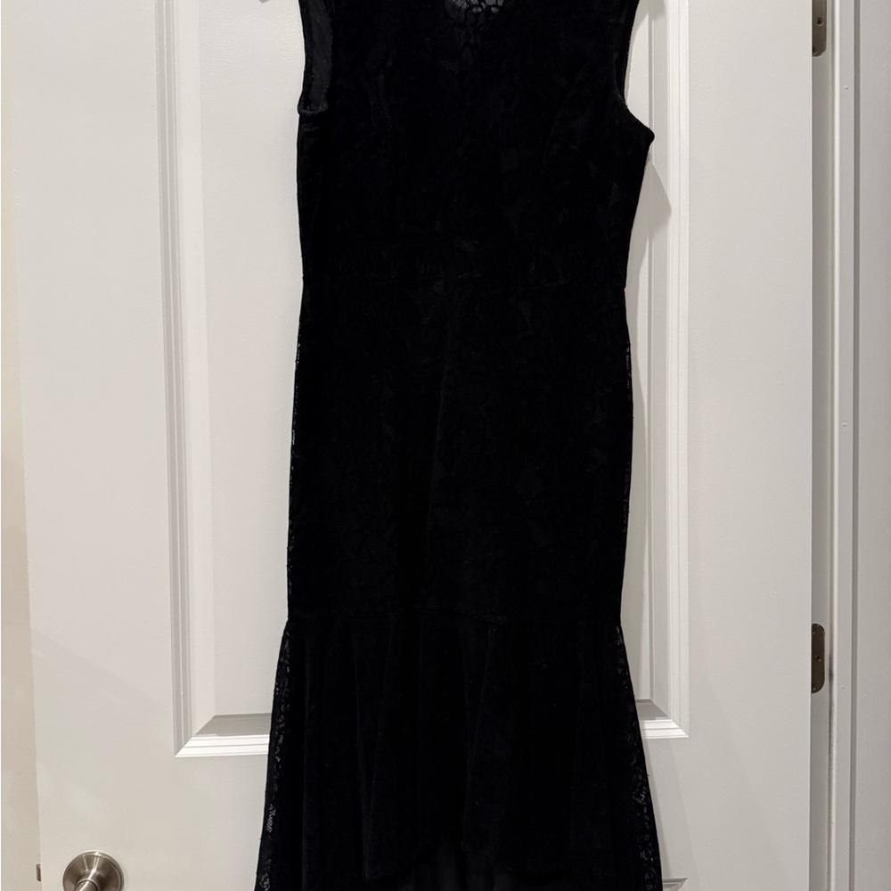 Elegant Black Sleeveless Dress